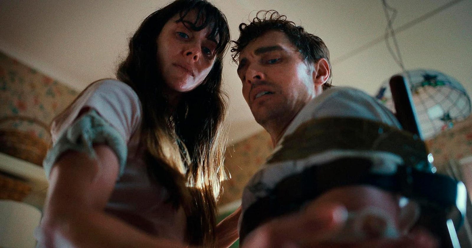 Amor e terror corporal se encontram em “Juntos”, primeiro longa-metragem de Michael Shanks