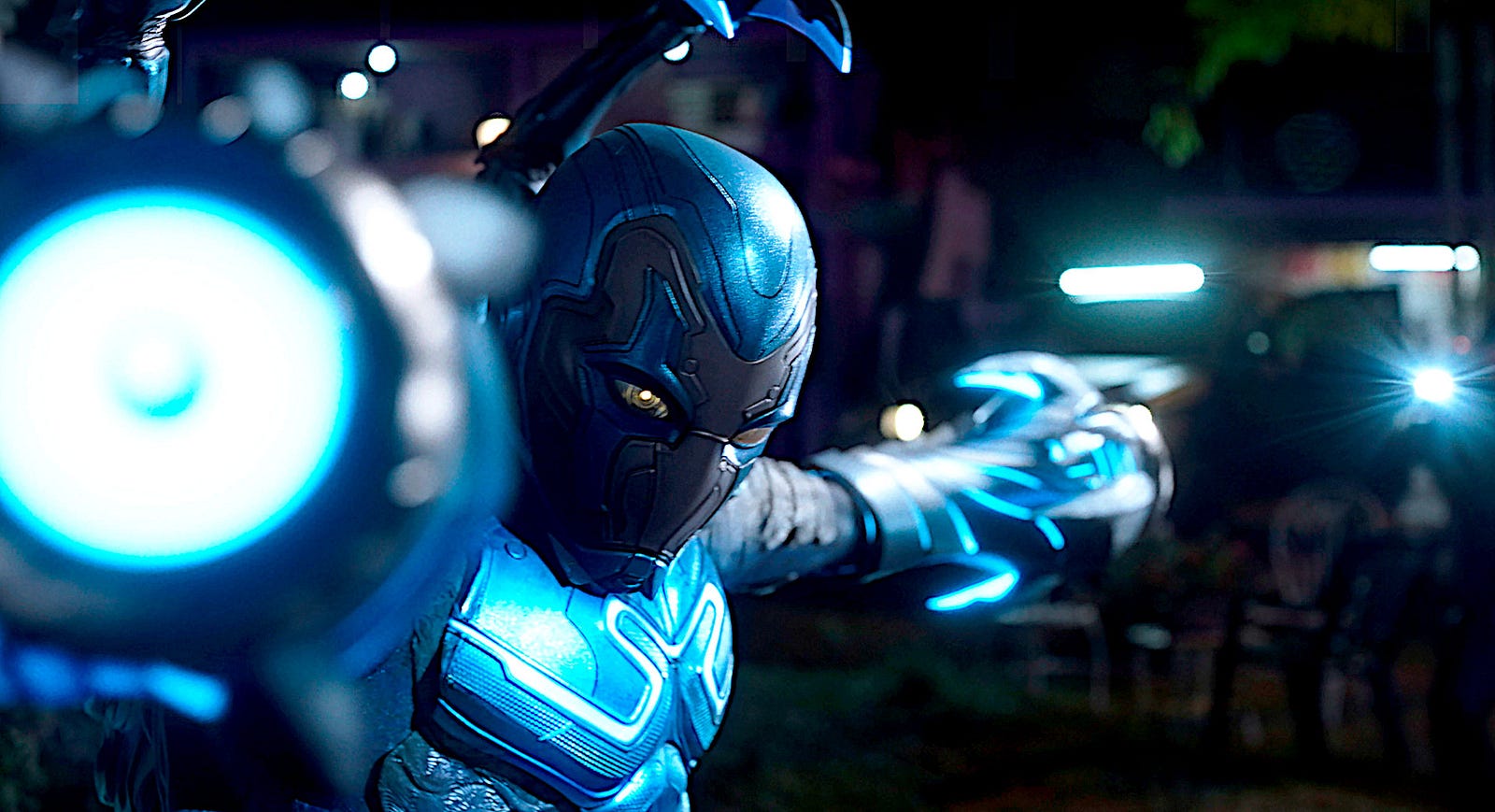 “Besouro Azul”, de Ángel Manuel Soto é uma tentativa de nova era para DC Comics nos cinemas
