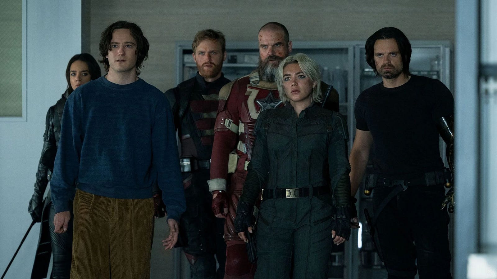 “Thunderbolts*”, dirigido por Jake Schreier, leva a Marvel a um território emocional com seus anti-heróis marcados pela perda de identidade
