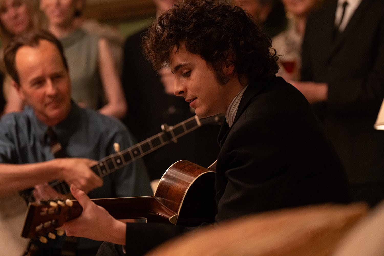 “Um Completo Desconhecido”, de James Mangold, explora a inquietude artística de Bob Dylan